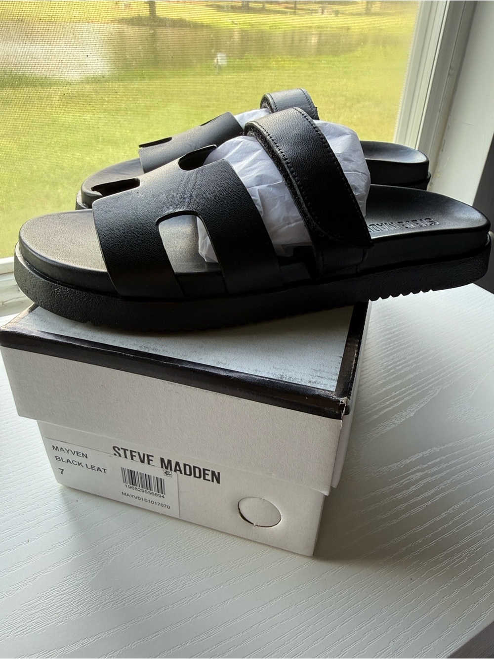 🔥 TRENDING!!! Steve Madden Mayven Black Leather Dual-Strap Slide Sandals